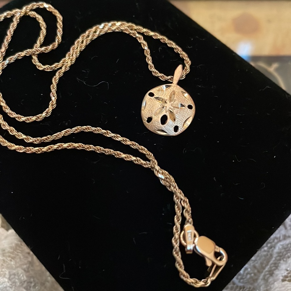 14K Gold Sand Dollar Charm Pendant